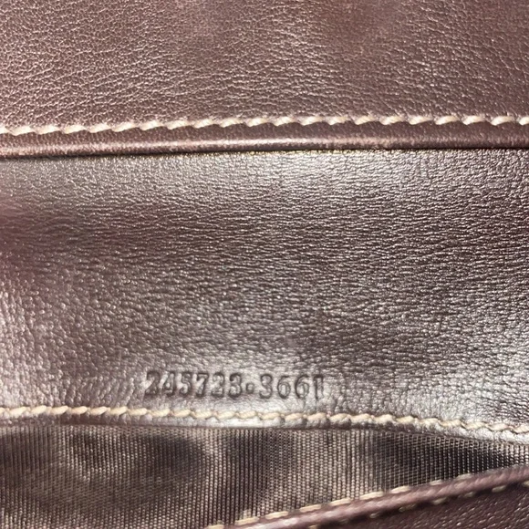 Gucci Wallet 💯 Authentic - Picture 7 of 7